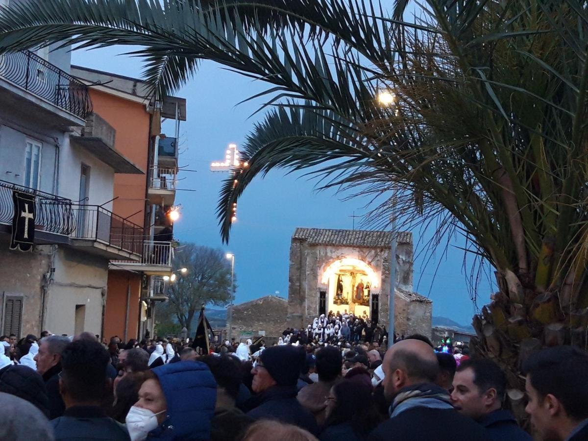 Casa Principe Umberto Lägenhet Mazzarino Exteriör bild