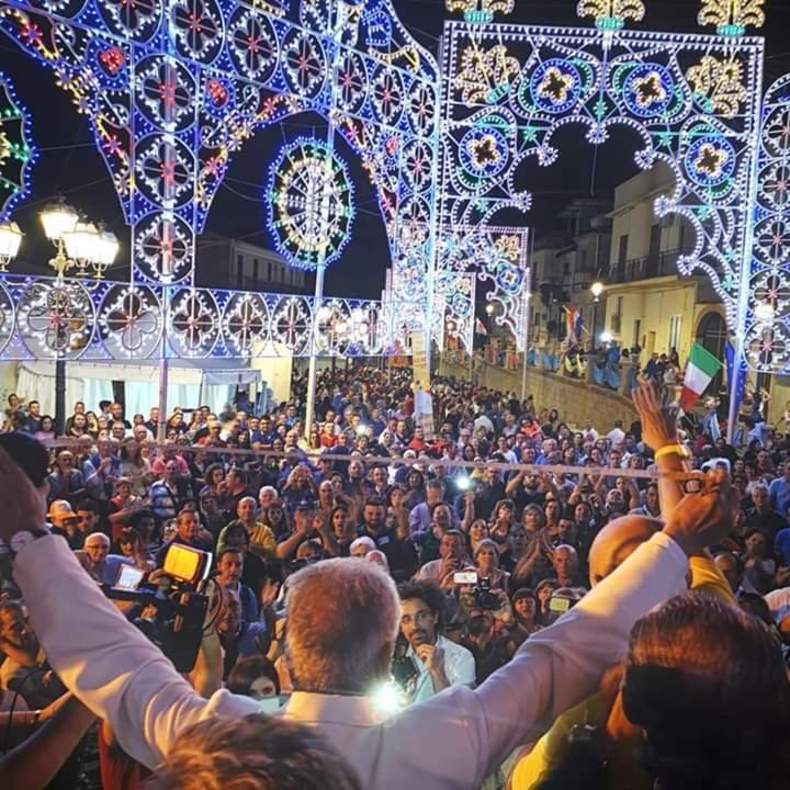 Casa Principe Umberto Lägenhet Mazzarino Exteriör bild
